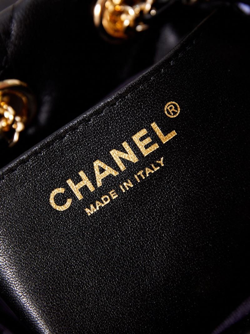 Ch**el bucket bags